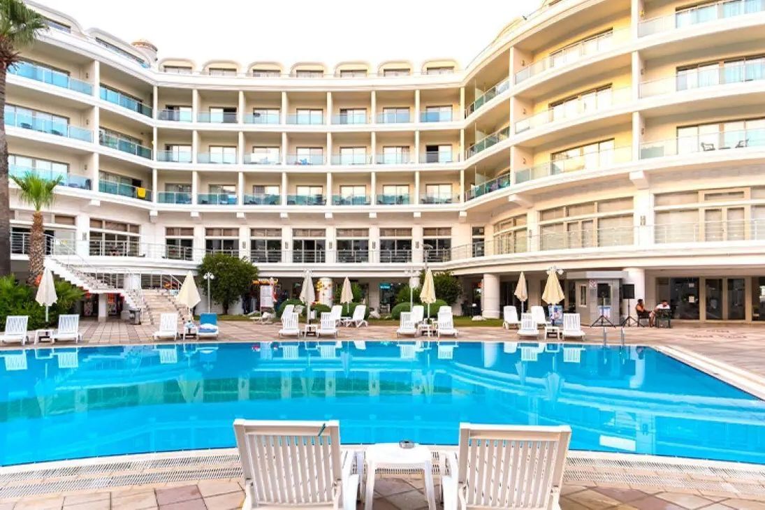 teren hotelu, basen