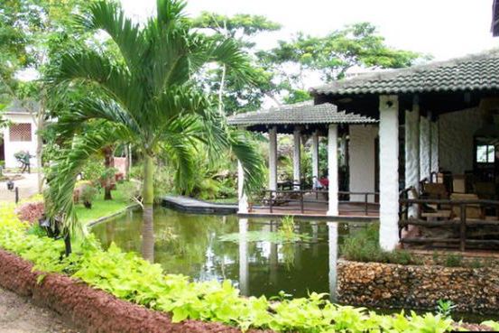 obiekt, teren hotelu