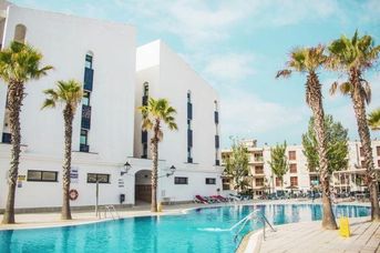 Pins Platja Apartamentos