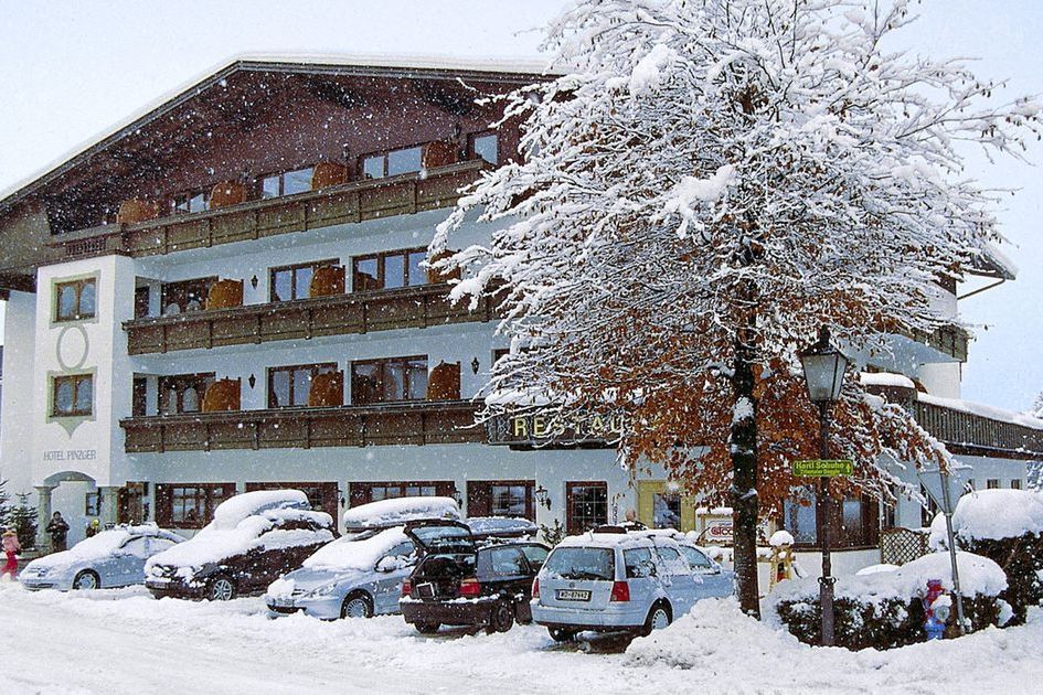 obiekt, budynek główny, teren hotelu