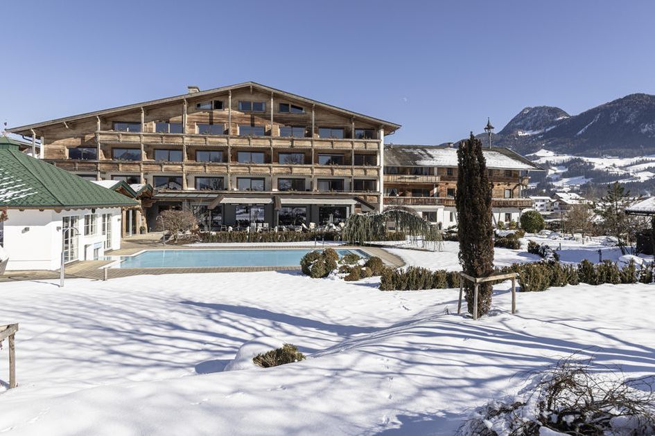 góry, teren hotelu, basen