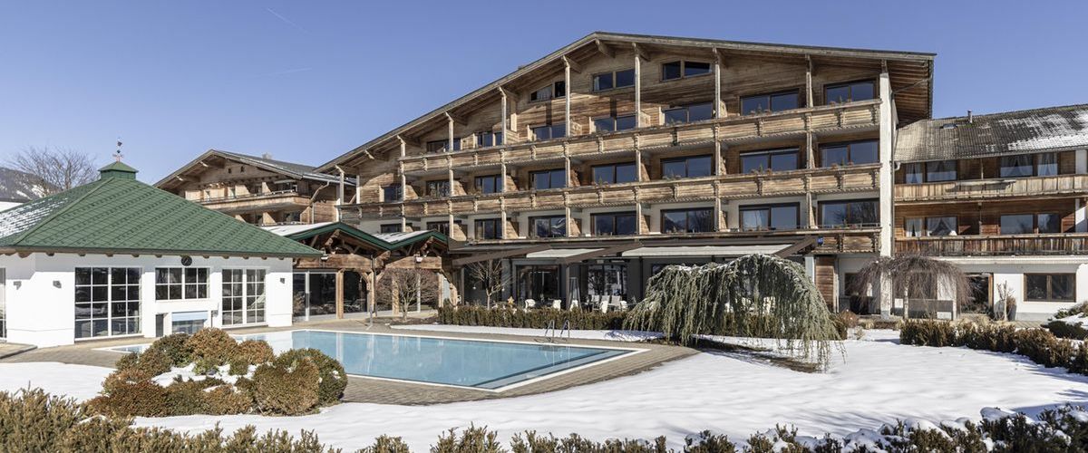 teren hotelu, basen, obiekt