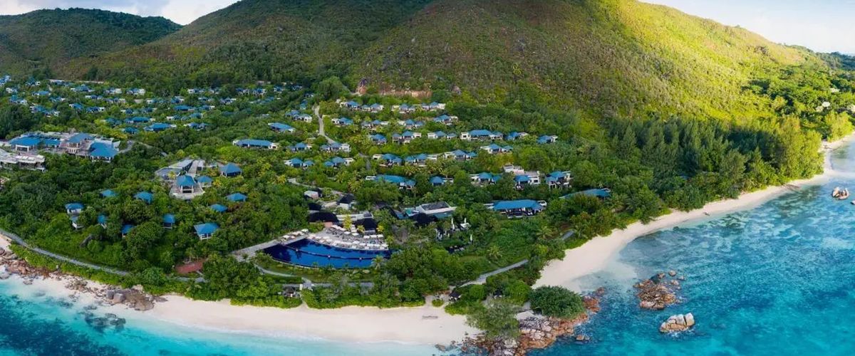 teren hotelu, basen, plaża