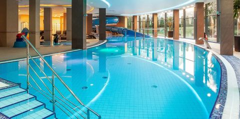 basen, zjeżdżalnia