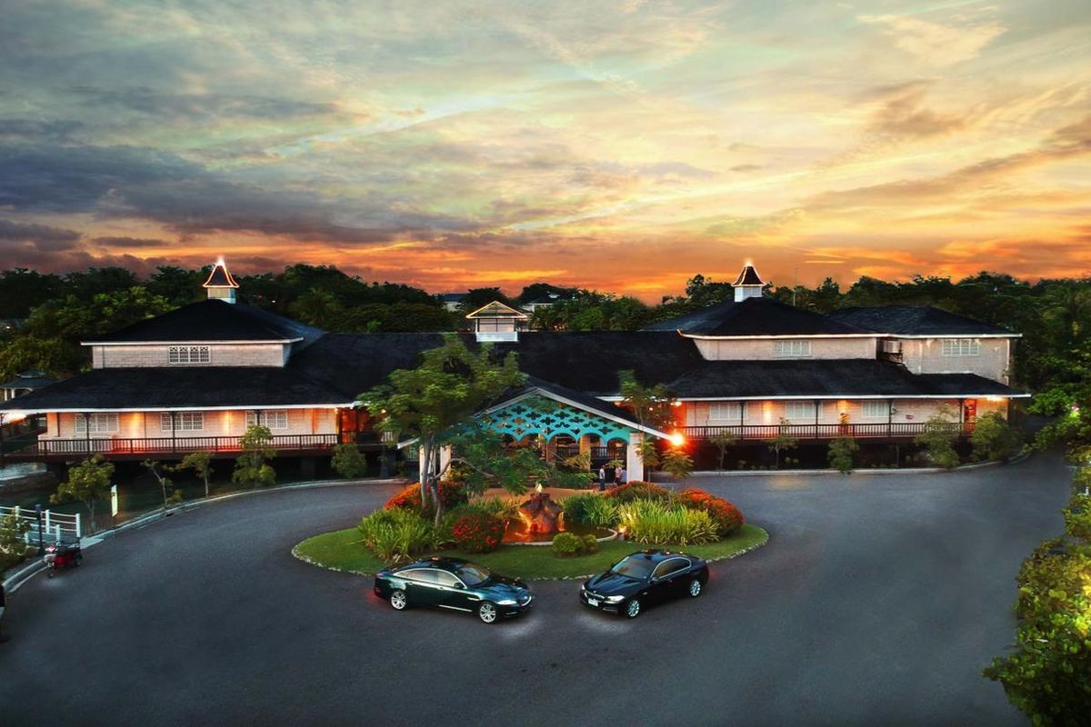 obiekt, budynek główny, teren hotelu