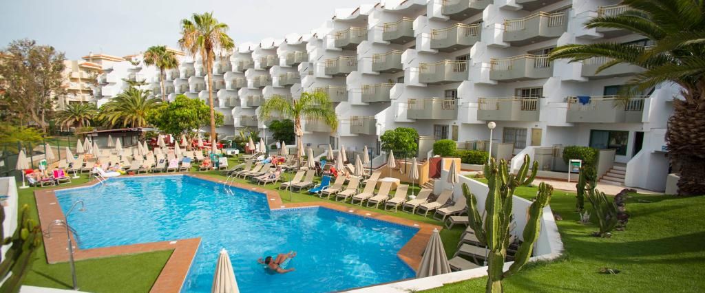 obiekt, teren hotelu, basen