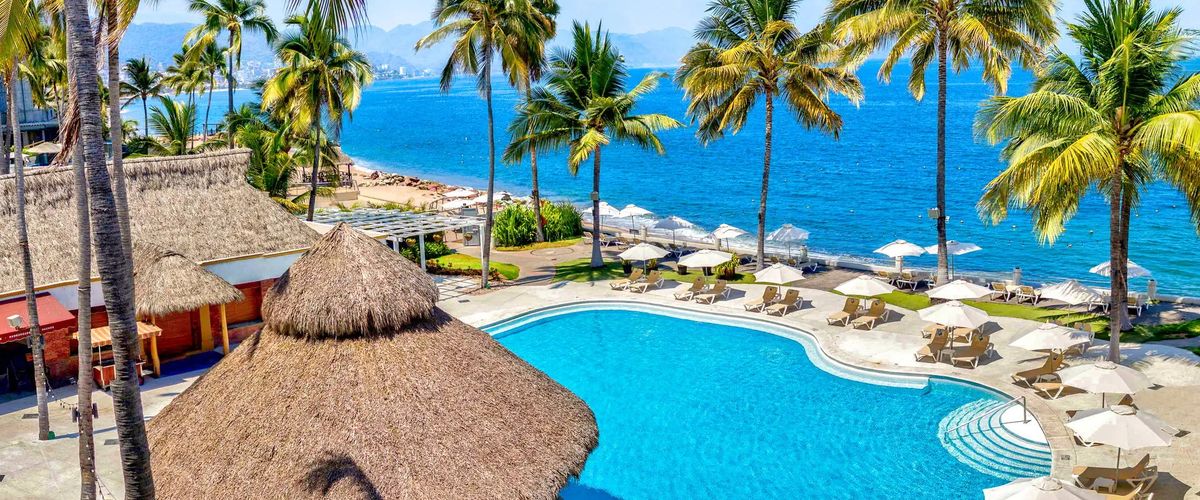 teren hotelu, basen, plaża