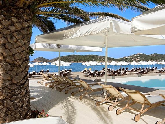 teren hotelu, basen, plaża