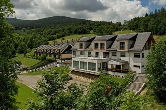 Pod śnieżnikiem Apartamenty i Hotel