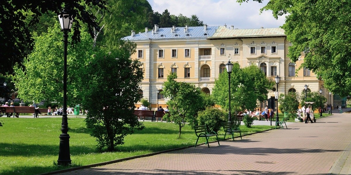 Hotel 4 Pory Roku - Polska Beskidy Na Wakacje.pl