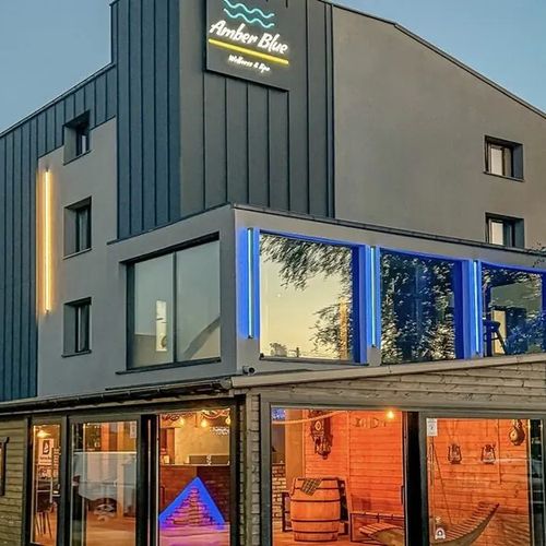 Wczasy zorganizowane Karwia Amber Blue