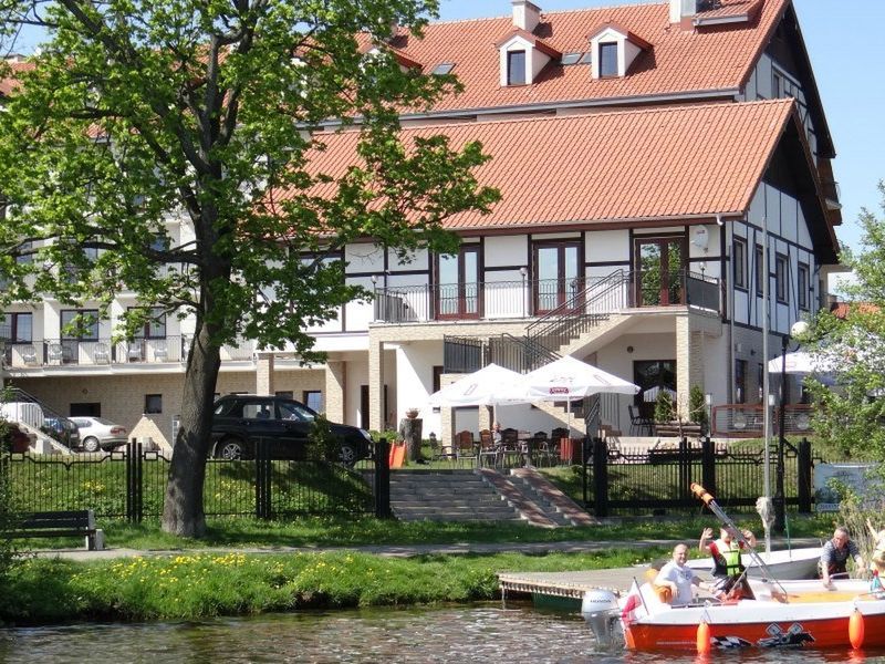 obiekt, budynek główny, teren hotelu