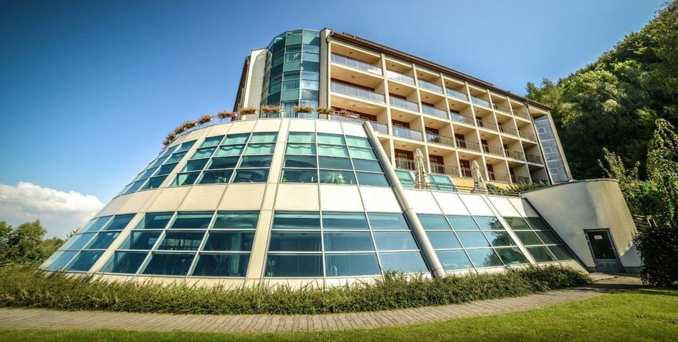 obiekt, budynek główny, teren hotelu