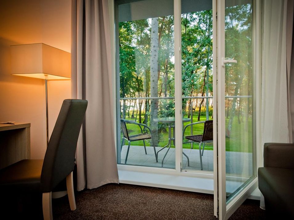 budynek główny, pokój, balkon / taras