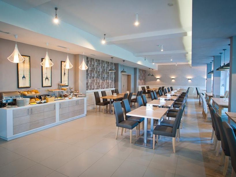 budynek główny, restauracja