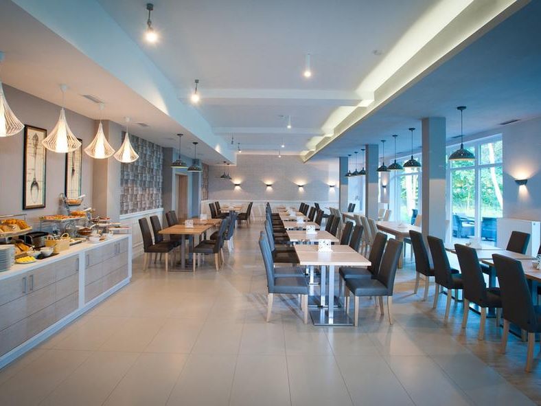 budynek główny, restauracja