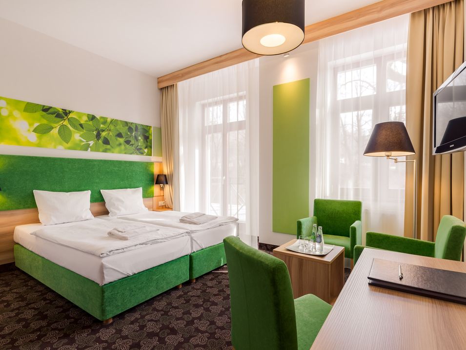 budynek główny, teren hotelu, pokój