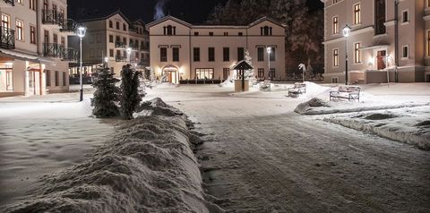 budynek główny, teren hotelu, zwiedzanie