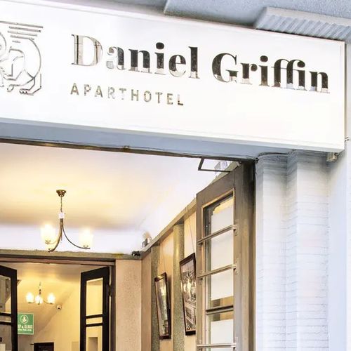 Wczasy zorganizowane Kraków Daniel Griffin Aparthotel