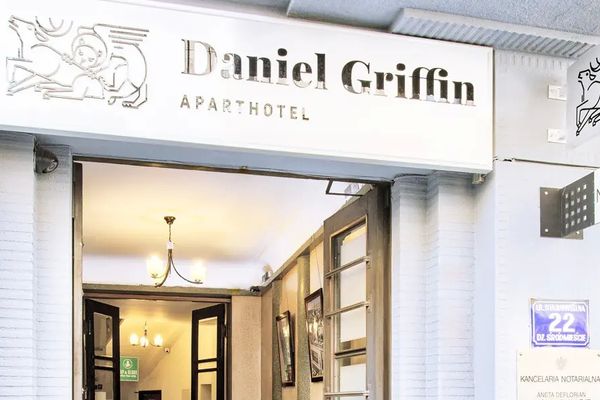 Daniel Griffin Aparthotel