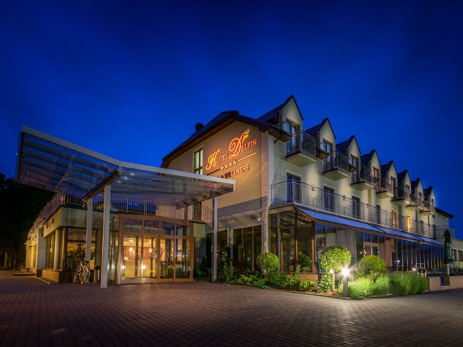 obiekt, budynek główny, teren hotelu