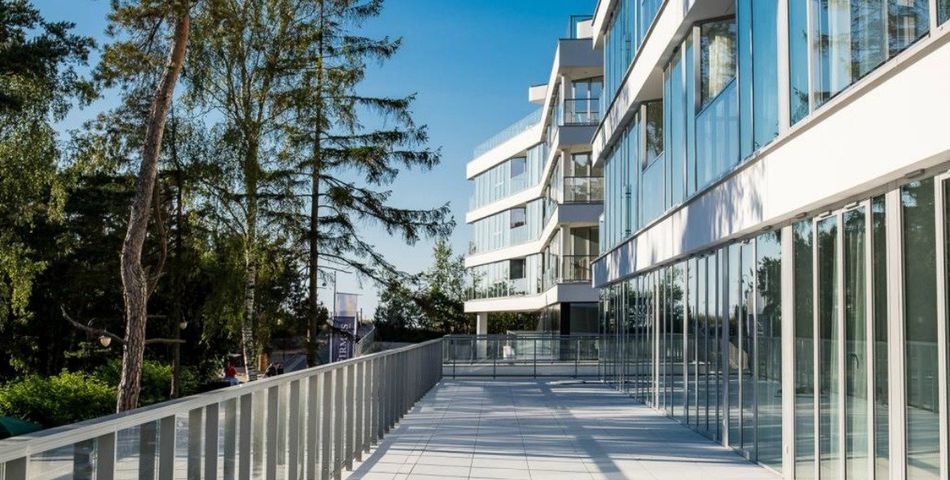 obiekt, budynek główny, teren hotelu