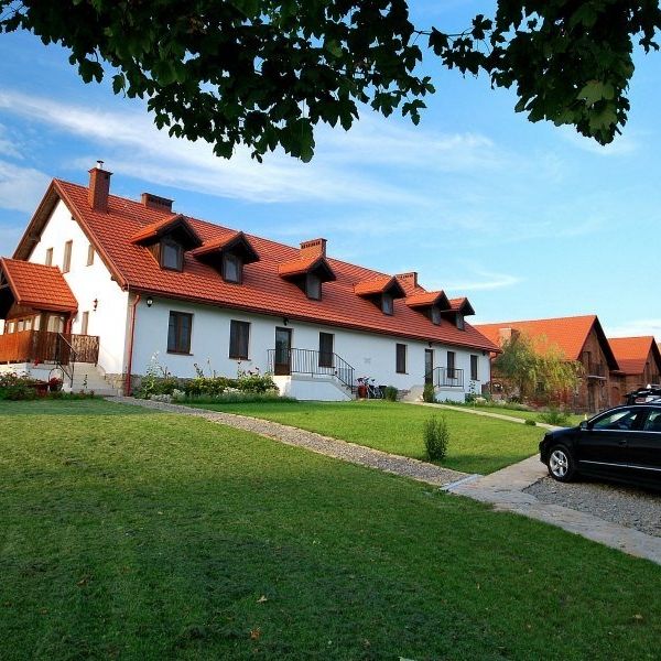 Dwór Kombornia - Folwark (ex Wine Garden)