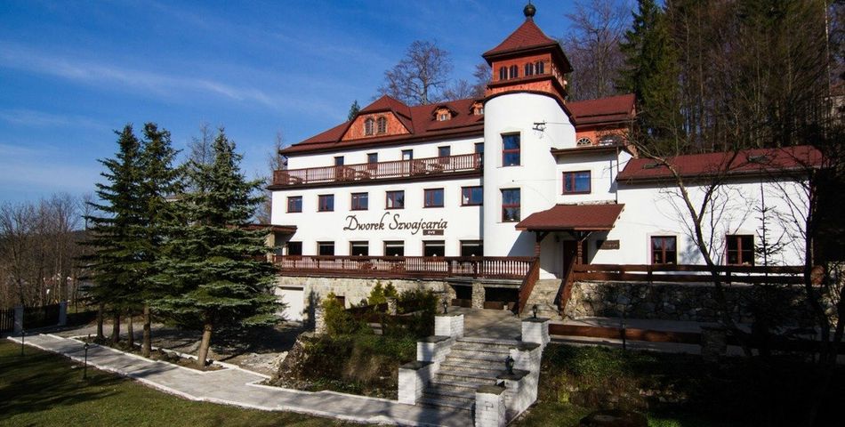 obiekt, budynek główny, teren hotelu