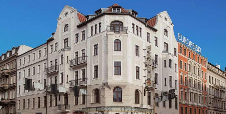 obiekt, budynek główny, teren hotelu