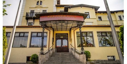 obiekt, budynek główny, teren hotelu