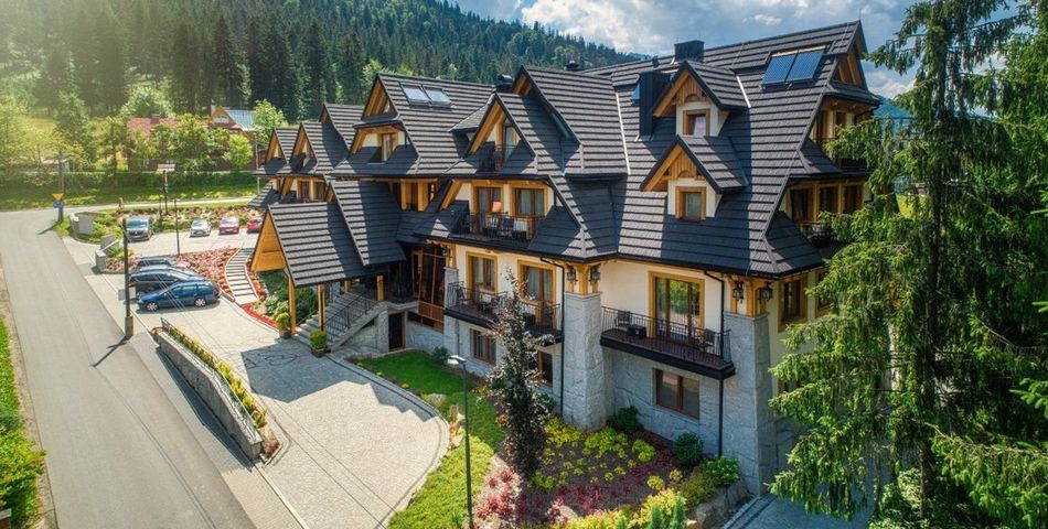 budynek główny, teren hotelu