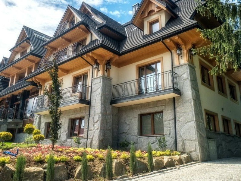 budynek główny, teren hotelu