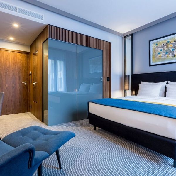 Grand Ascot Hotel