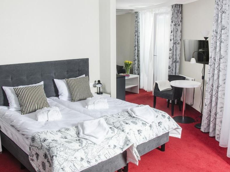 teren hotelu, pokój, RB2, Z3CWT, F3Y, F2B