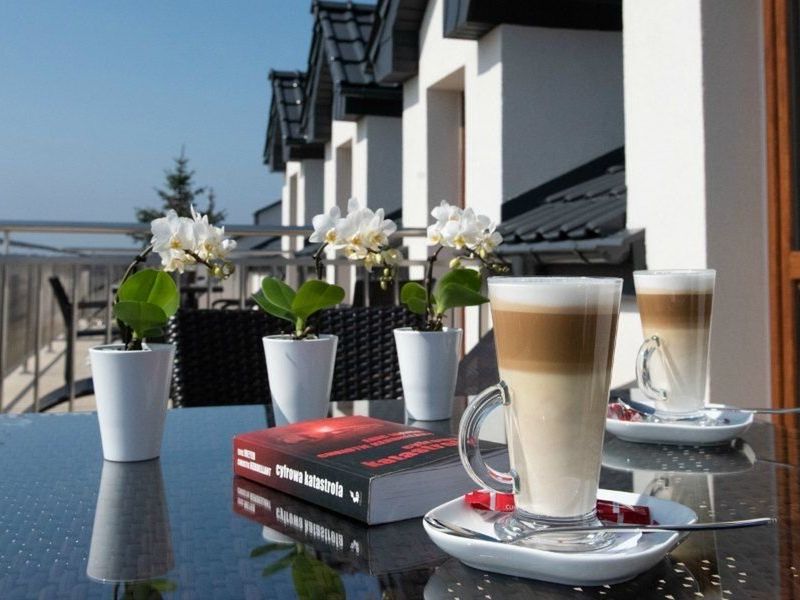 obiekt, budynek główny, teren hotelu, pokój, balkon / taras