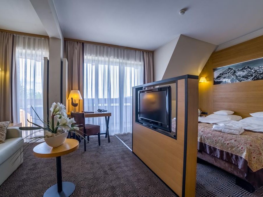 budynek główny, pokój, apartament