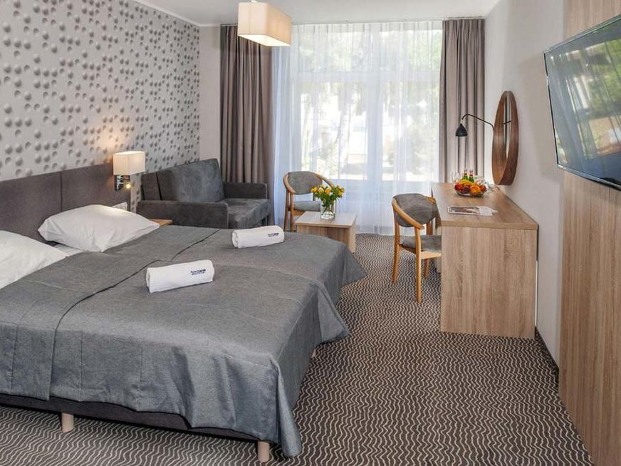 budynek główny, teren hotelu, pokój