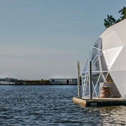 HT Houseboats