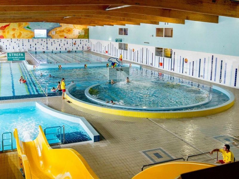 basen, aquapark, zjeżdżalnia