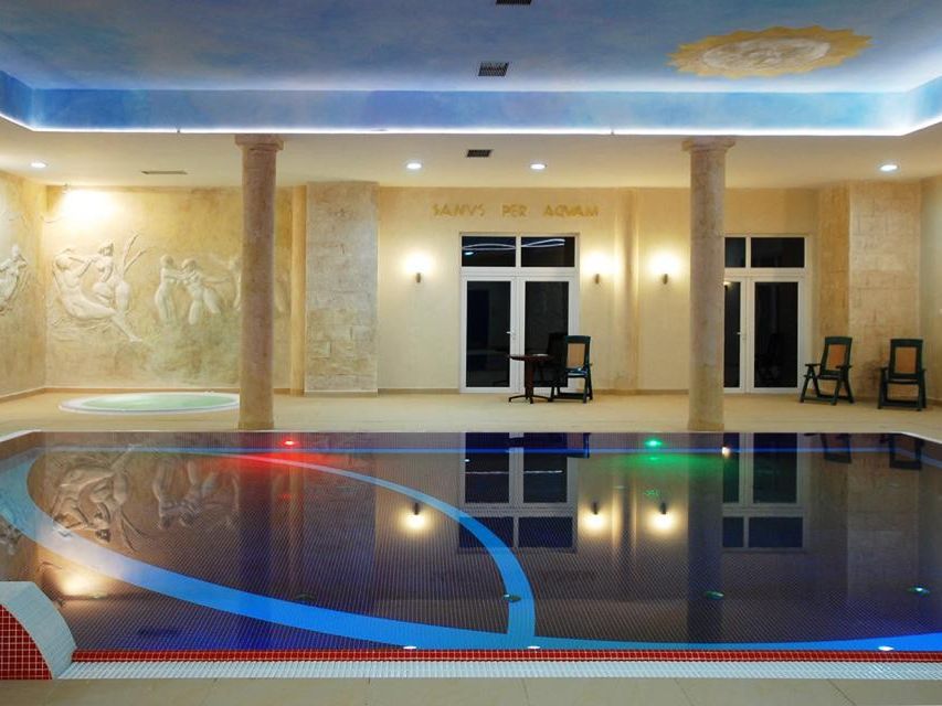teren hotelu, basen, rozrywka