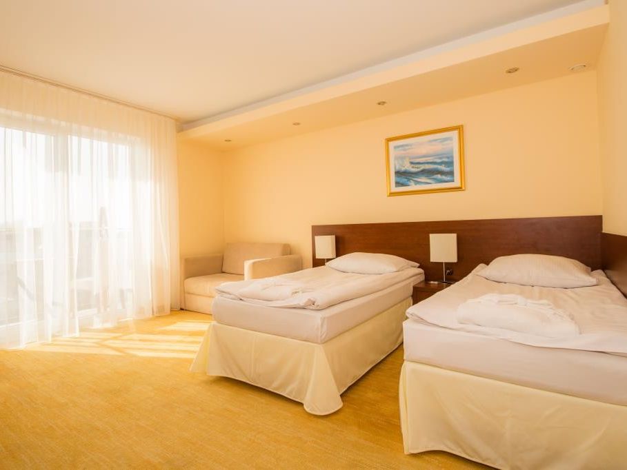 budynek główny, teren hotelu, pokój, rodzinny