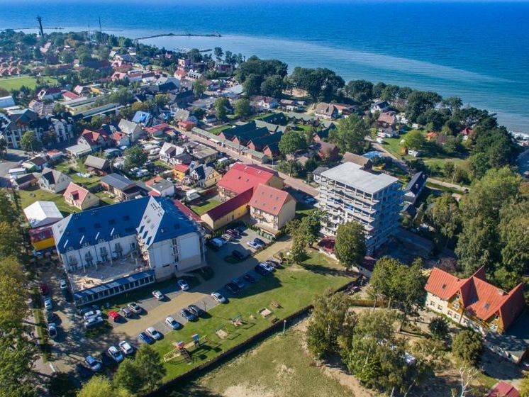 obiekt, budynek główny, teren hotelu