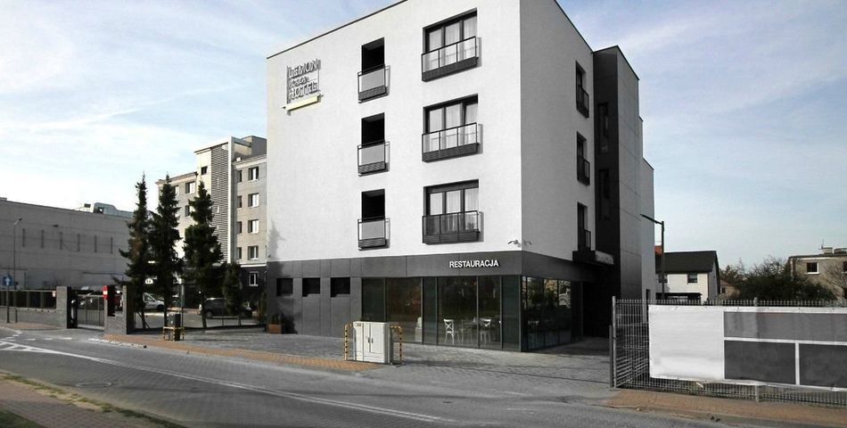 budynek główny, teren hotelu
