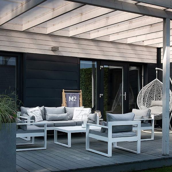 M2 Summer House