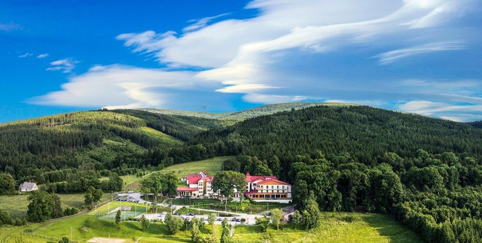 obiekt, teren hotelu
