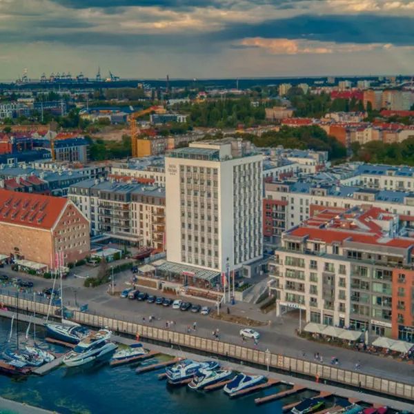 Marina Club Hotel