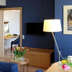 Marina Club Hotel