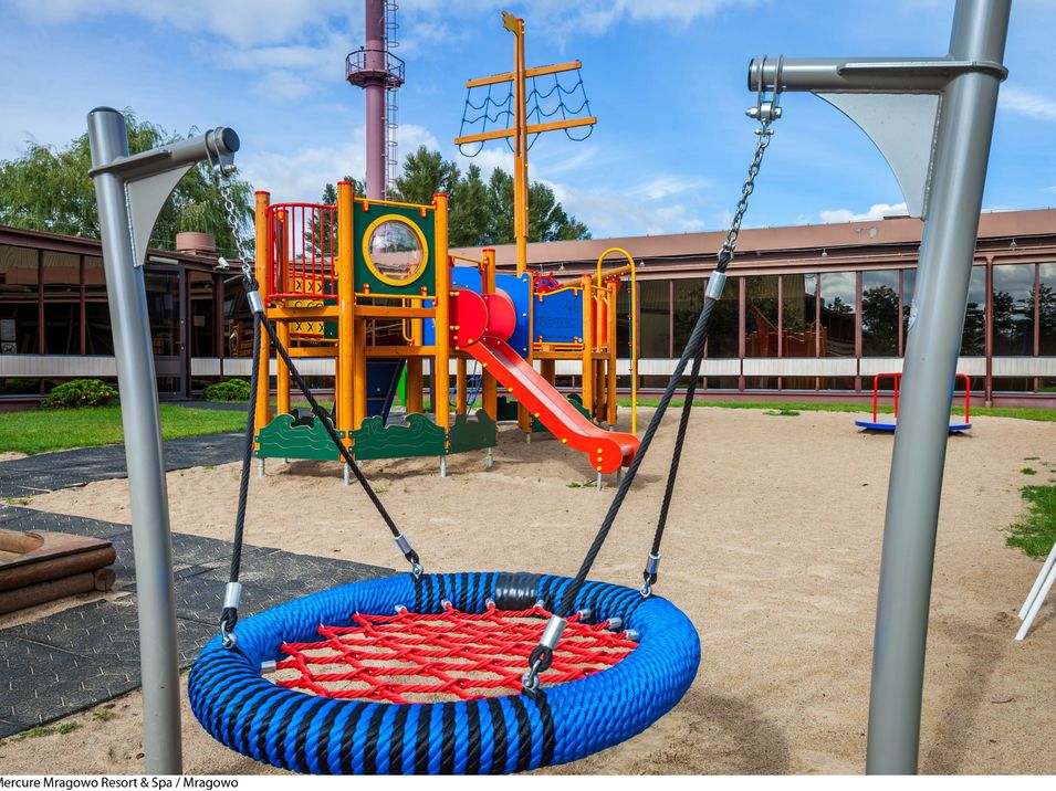 teren hotelu, dla dzieci, plac zabaw, kids club, rozrywka