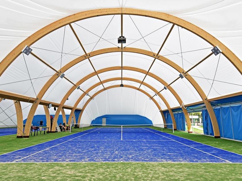 teren hotelu, sport i rekreacja, korty tenisowe, rozrywka