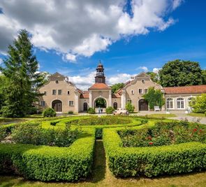 Pałac i Folwark Galiny